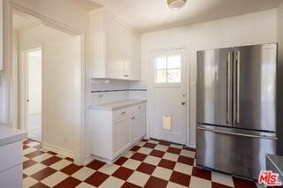 548 El Medio Ave - Photo 6 of 8