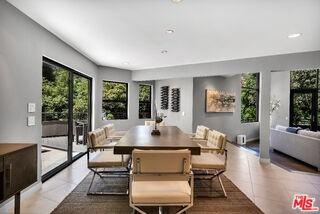 3386 Mandeville Canyon Rd - Photo 5 of 8