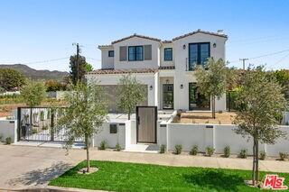16011 Miami Way - Photo 2 of 8