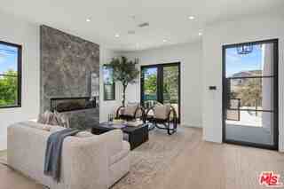 16011 Miami Way - Photo 5 of 8