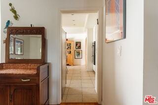 10336 Almayo Ave #302 - Photo 6 of 8