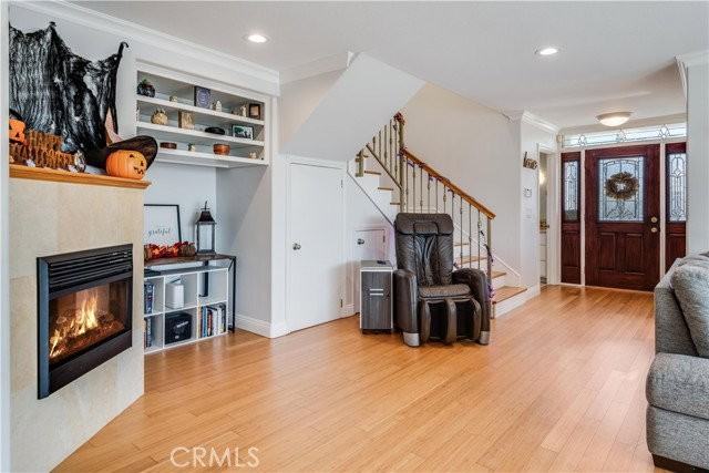 3663 Almeria St - Photo 5 of 8