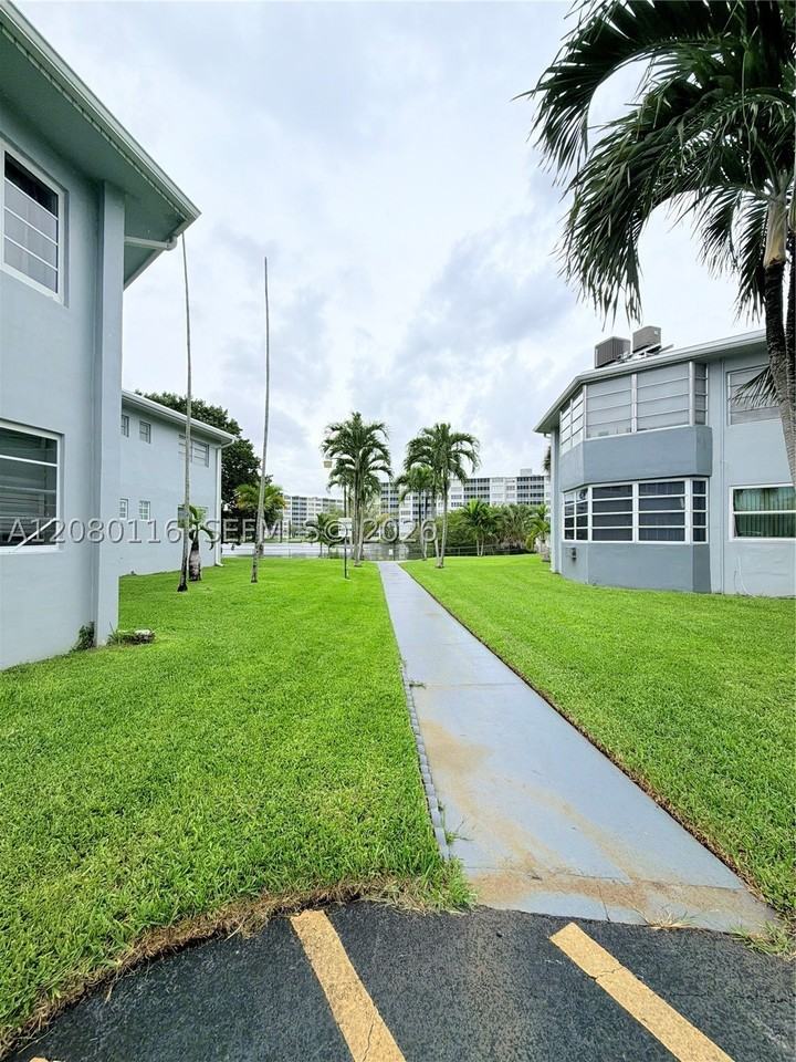 1667 Ne Miami Gardens Dr #144 - Photo 3 of 31