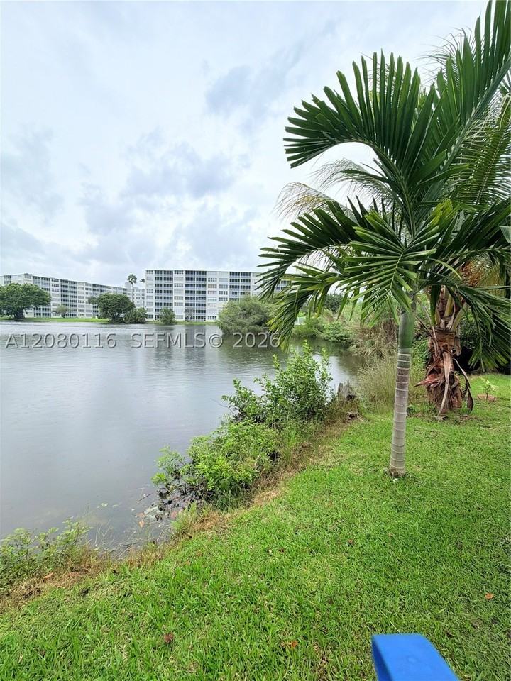 1667 Ne Miami Gardens Dr #144 - Photo 4 of 31