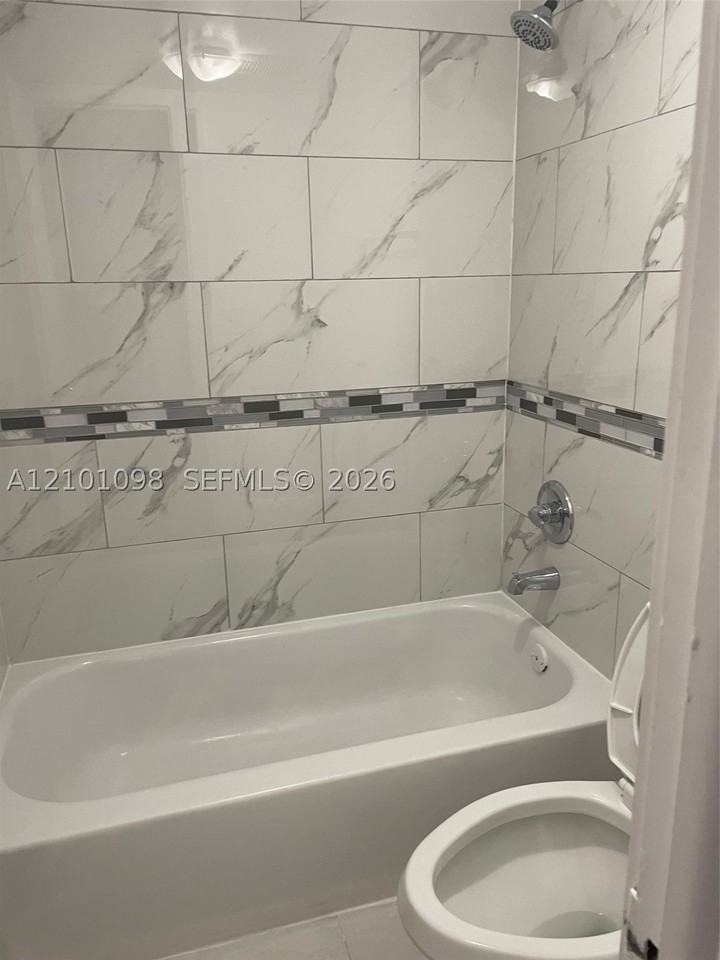 19825 Sw 114th Ave #124-5 - Photo 7 of 15