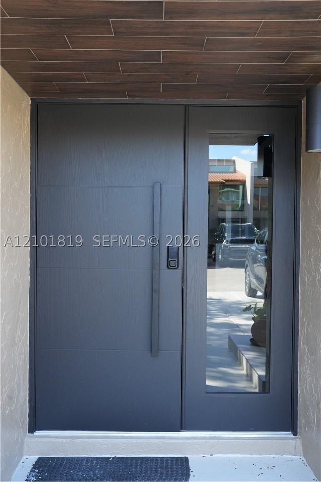 701 E Coco Plum Cir #8 - Photo 4 of 47