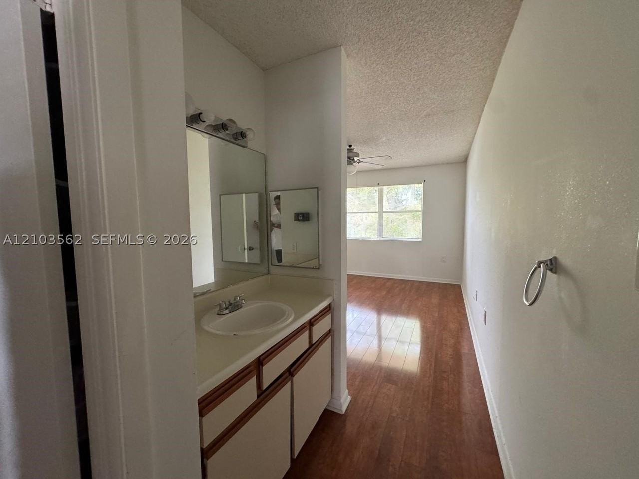 8111 Sw 21st Ct #8111 - Photo 5 of 9
