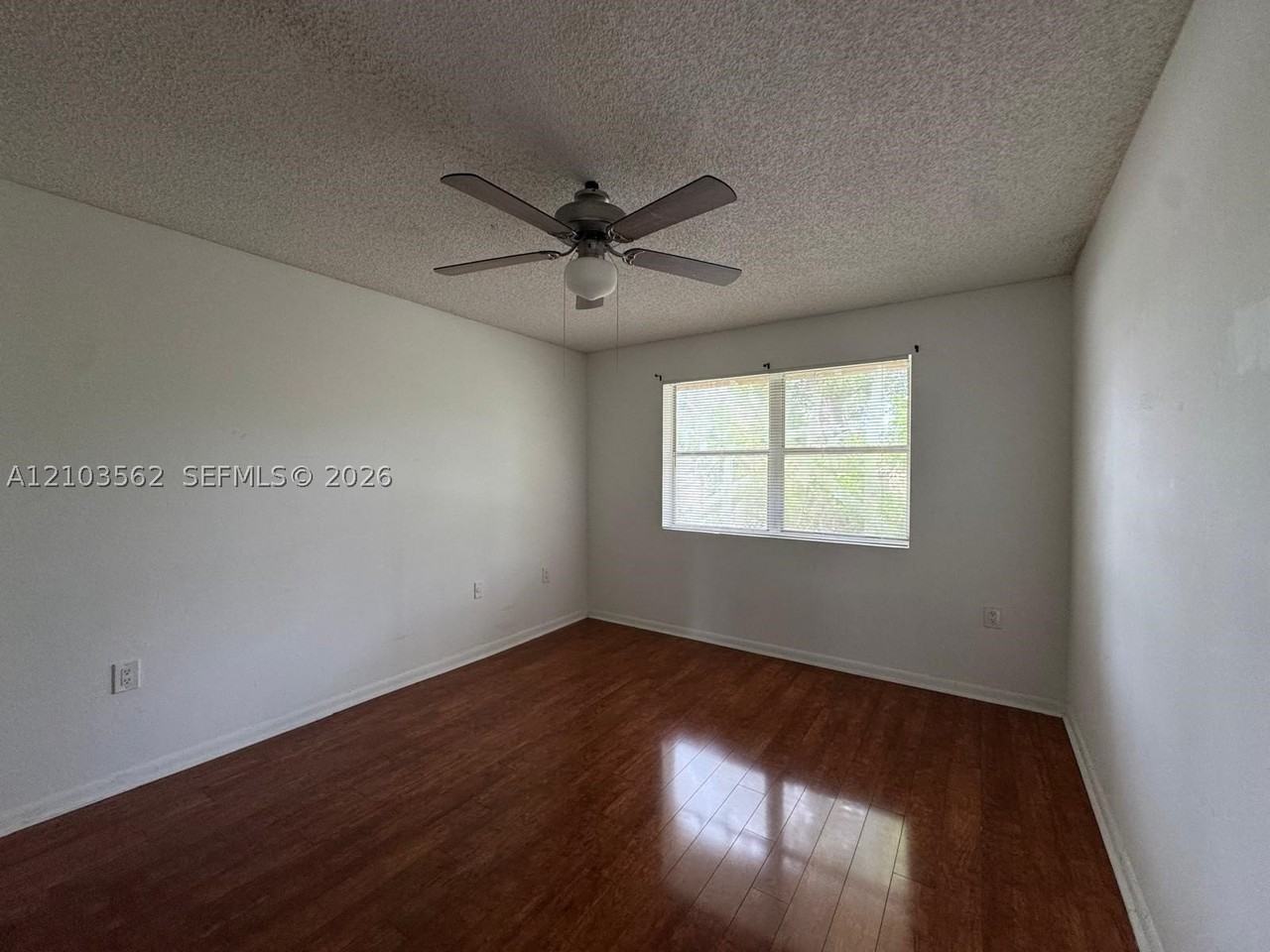 8111 Sw 21st Ct #8111 - Photo 6 of 9