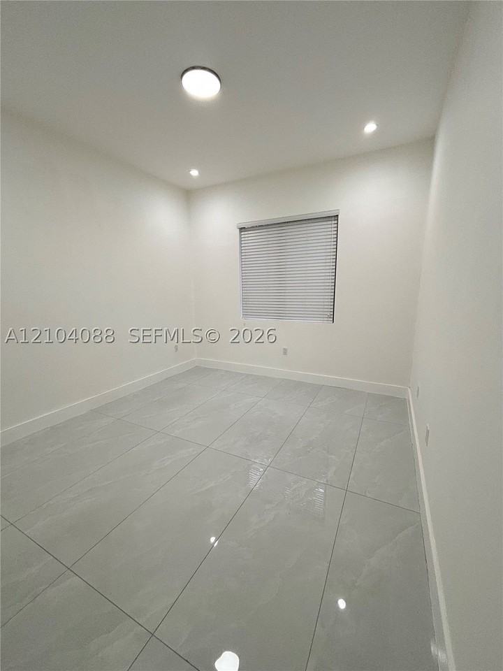 5737 Cleveland St #1 - Photo 5 of 8
