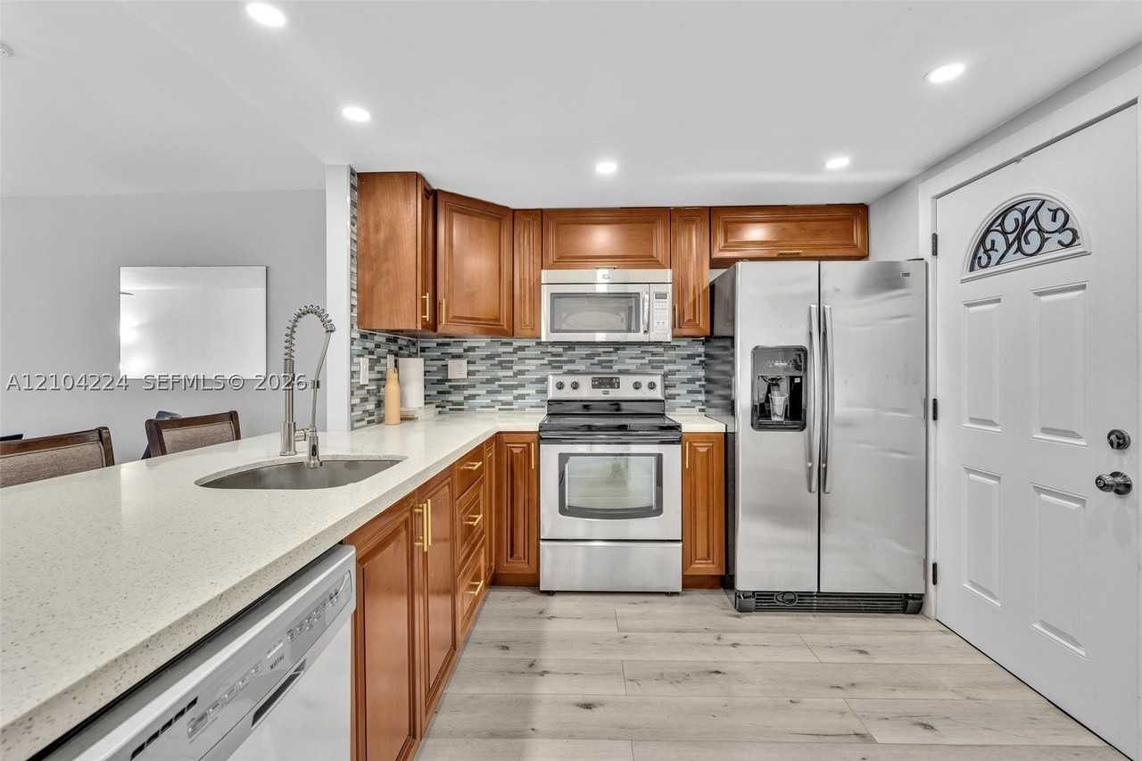 3849 Ne 169th St #406 - Photo 4 of 50