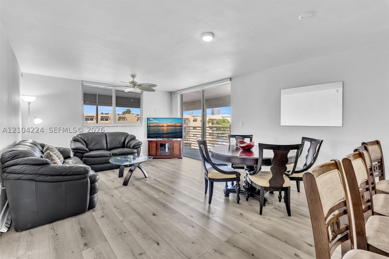 3849 Ne 169th St #406 - Photo 7 of 50