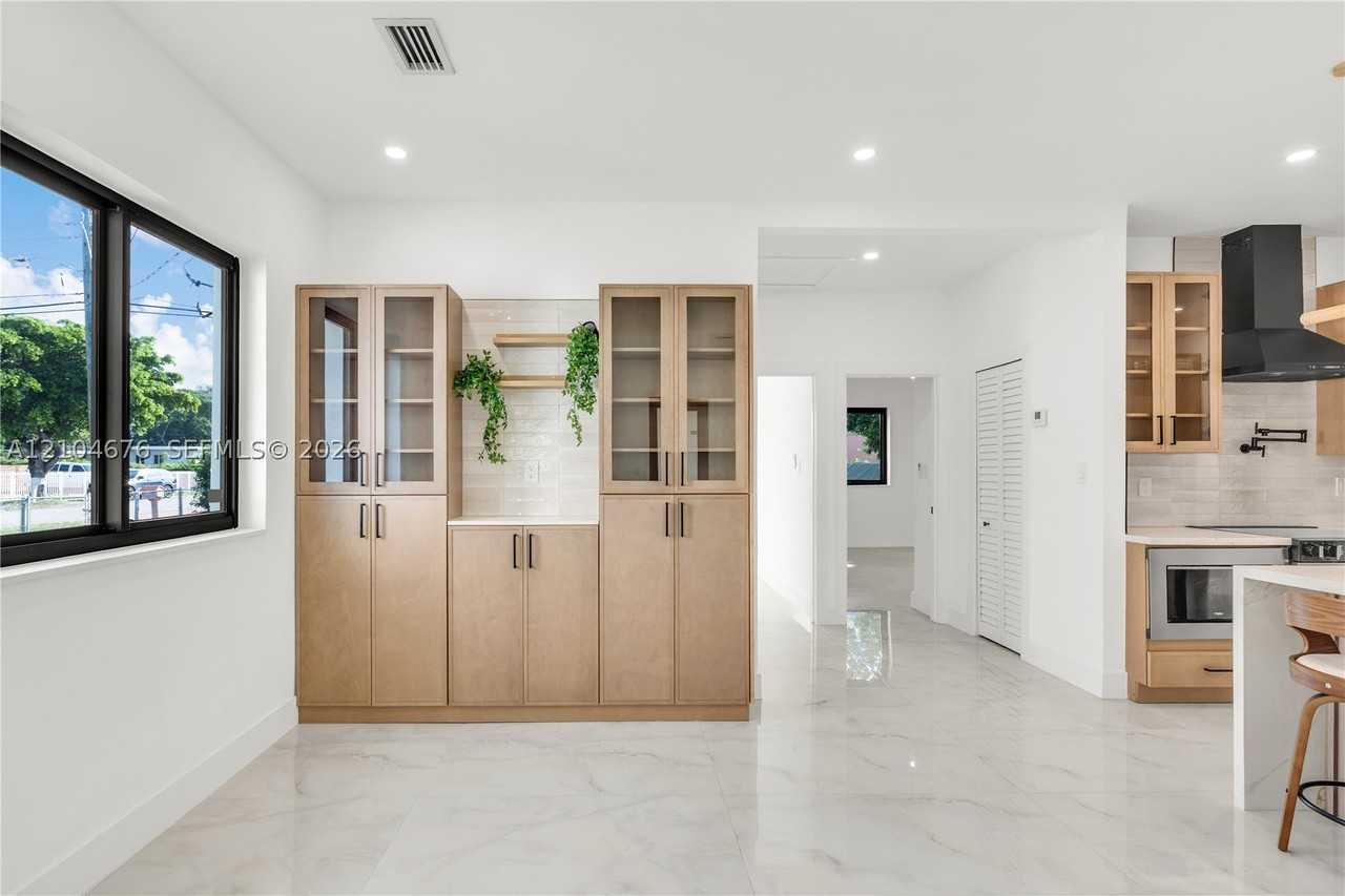 12051 Nw 3rd Ave #0 - Photo 7 of 29