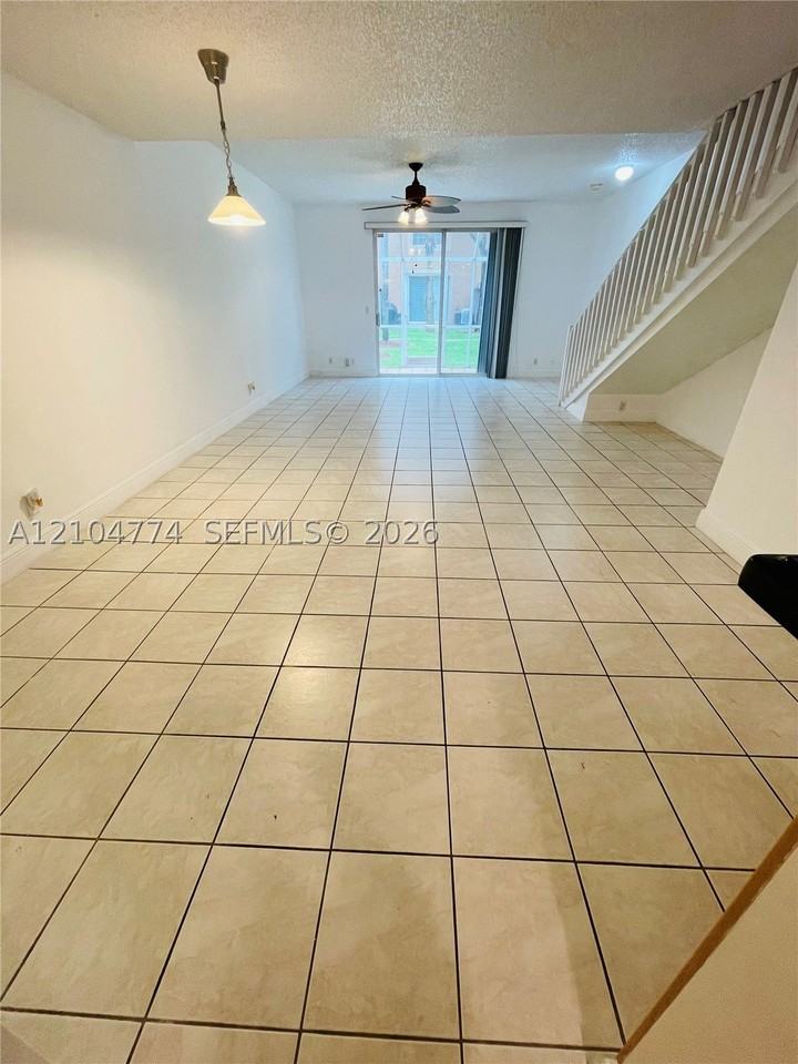 1503 Veracruz Ln #5-14 - Photo 2 of 19