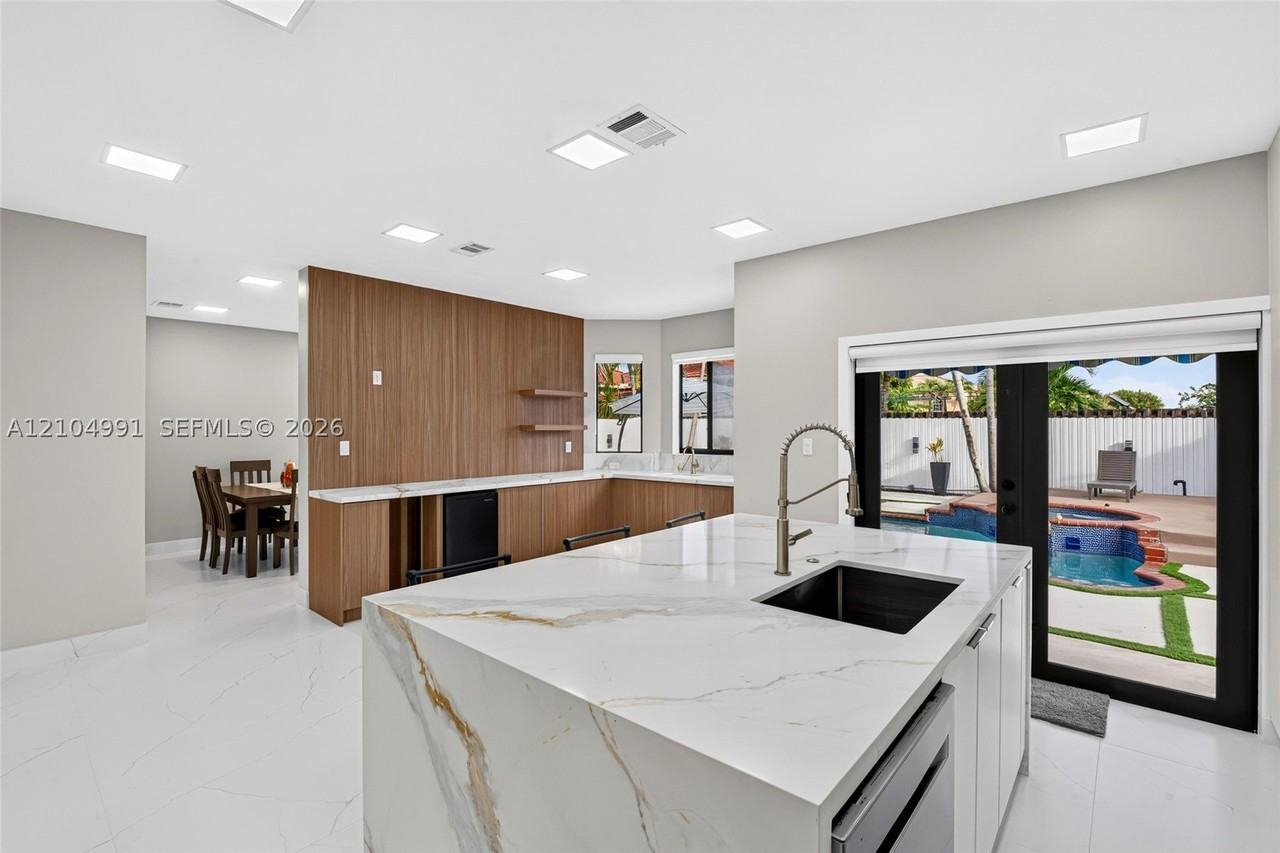 15217 Sw 36th Ter #0 - Photo 6 of 50