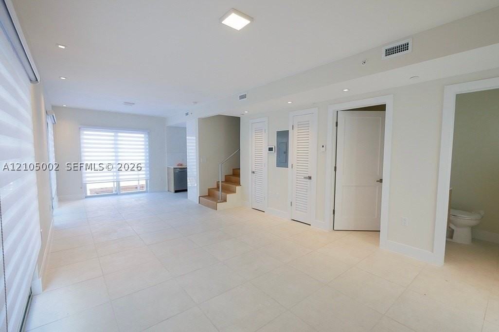 643 Jefferson Ave #11
