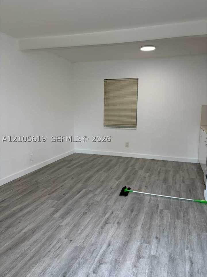 855 Nw 3rd Ter #11 - Photo 5 of 5