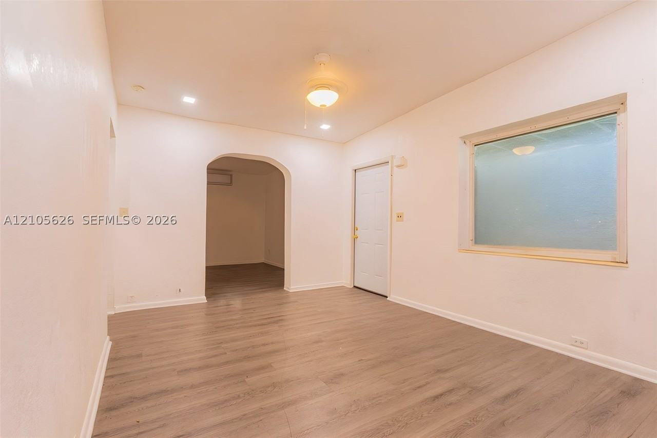 12250 Nw 13th Ave - Photo 3 of 29