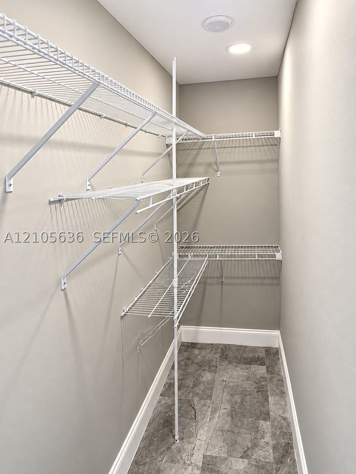4641 Sw 25th St #B - Photo 3 of 8