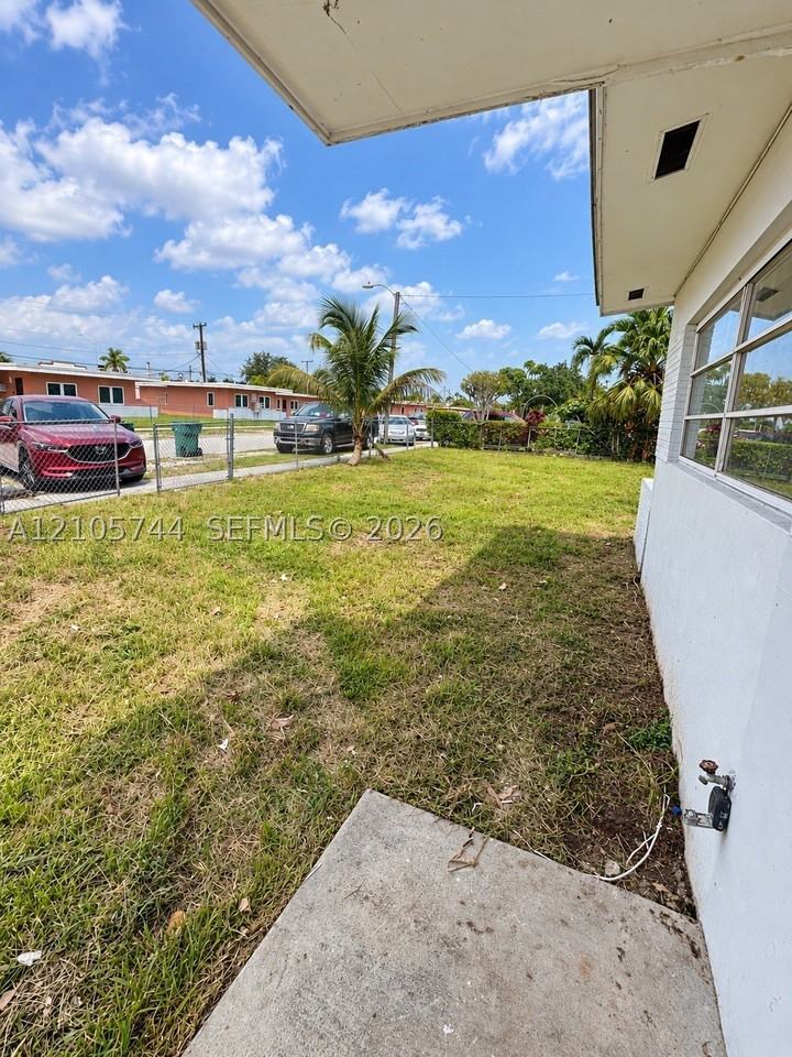 26921 Sw 145th Avenue Rd #26921 - Photo 3 of 17