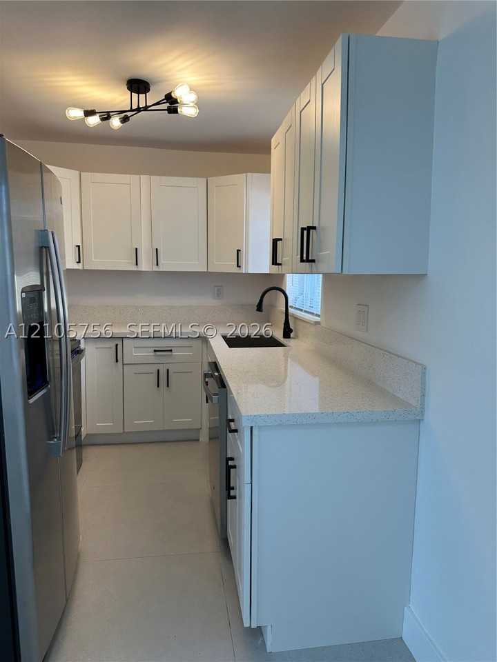 137 Se 2nd Ave #A - Photo 7 of 16