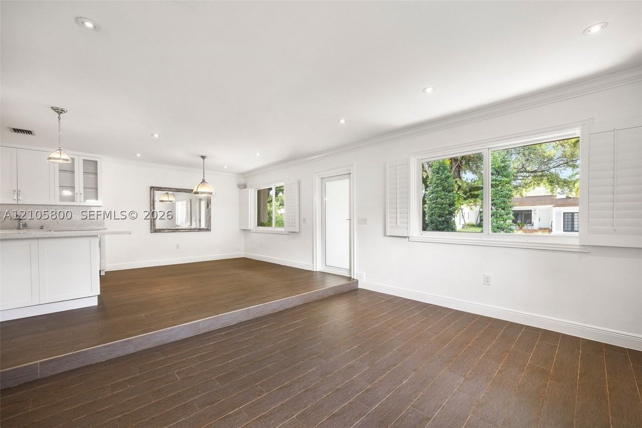 1261 San Miguel Ave - Photo 6 of 20