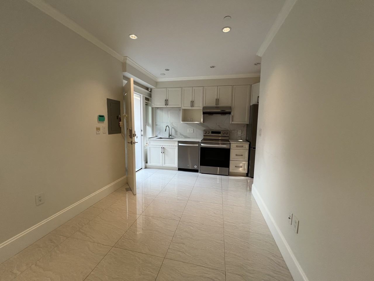 6939 Lancaster Street - Photo 4 of 7