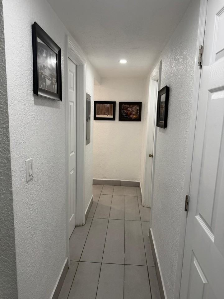 Nw 6th Ave - Photo 6 of 17