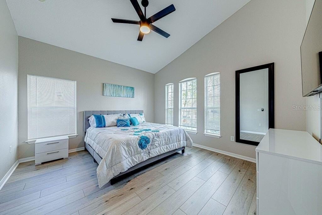 161 Vine Dr - Photo 6 of 25