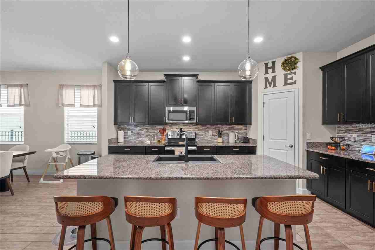 11658 Mystery Ln - Photo 5 of 26