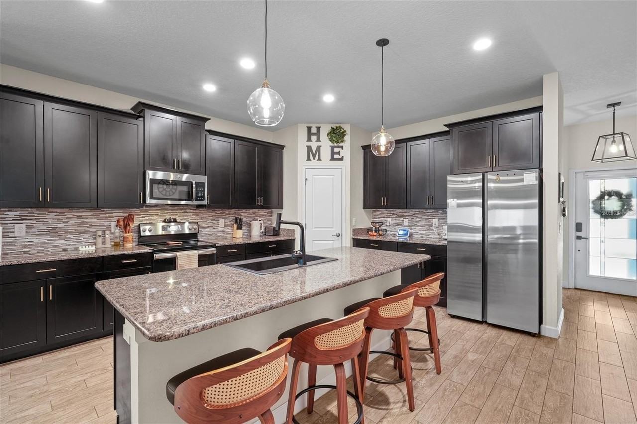 11658 Mystery Ln - Photo 6 of 26