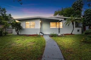 featured image of 1650 49th Ave N