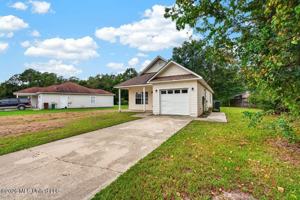featured image of 11609 Oaklane Dr