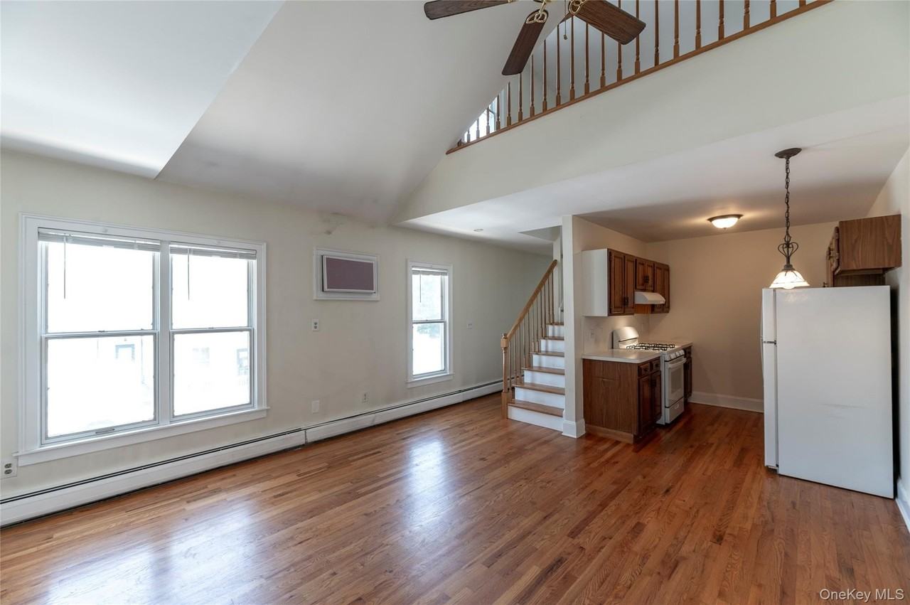 326 N Broadway #2 - Photo 5 of 21
