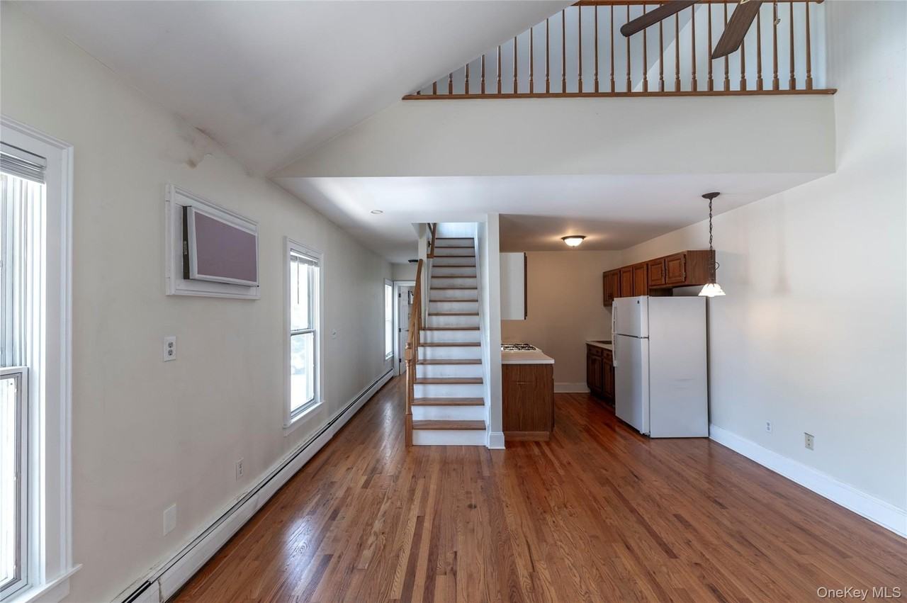 326 N Broadway #2 - Photo 6 of 21