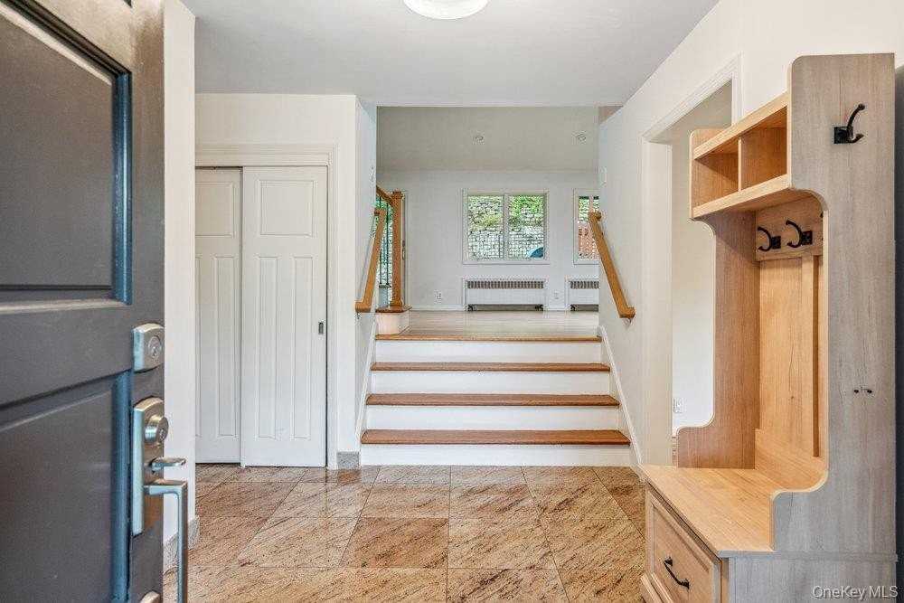 44 Sandy Hollow Rd - Photo 5 of 30