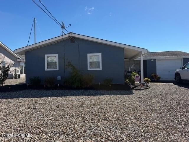 831 Anchor Dr - Photo 2 of 21