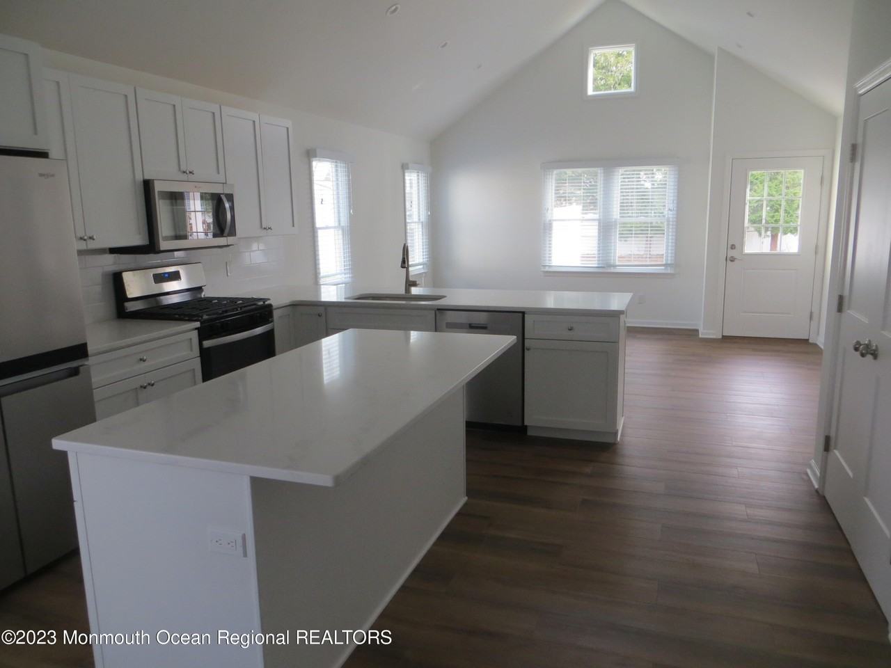 28 Trenton Ave - Photo 2 of 10