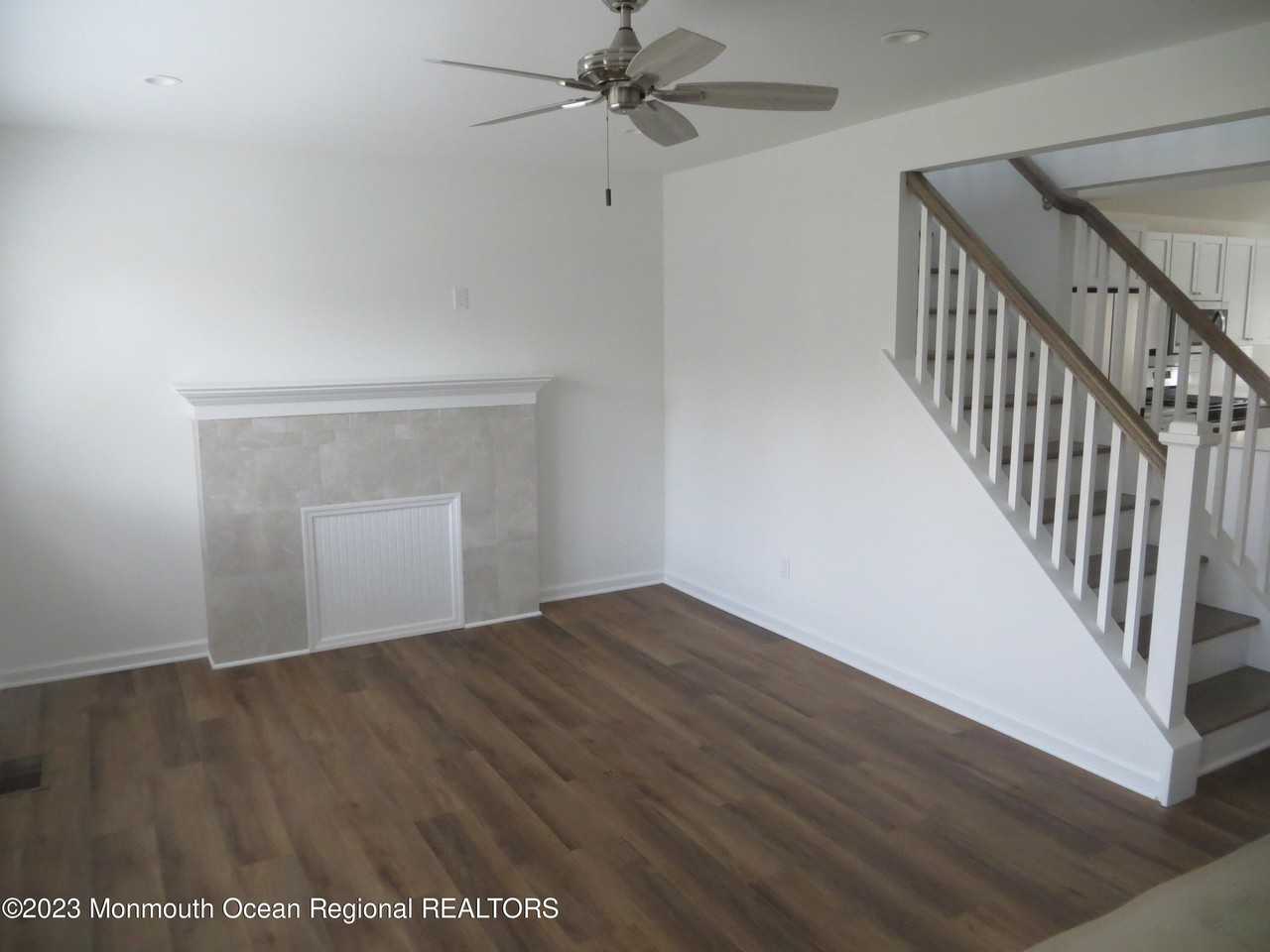28 Trenton Ave - Photo 4 of 10