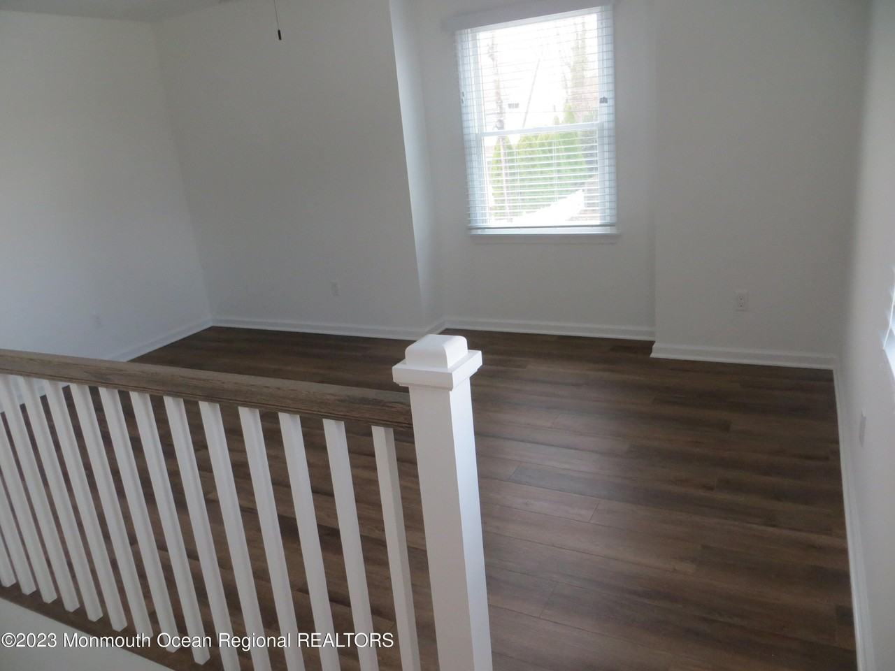 28 Trenton Ave - Photo 5 of 10