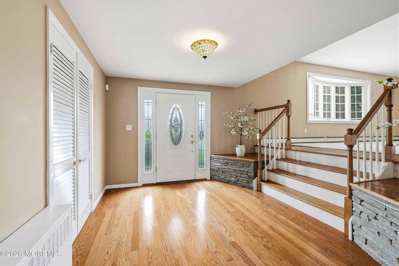 910 Somerset Dr - Photo 6 of 50