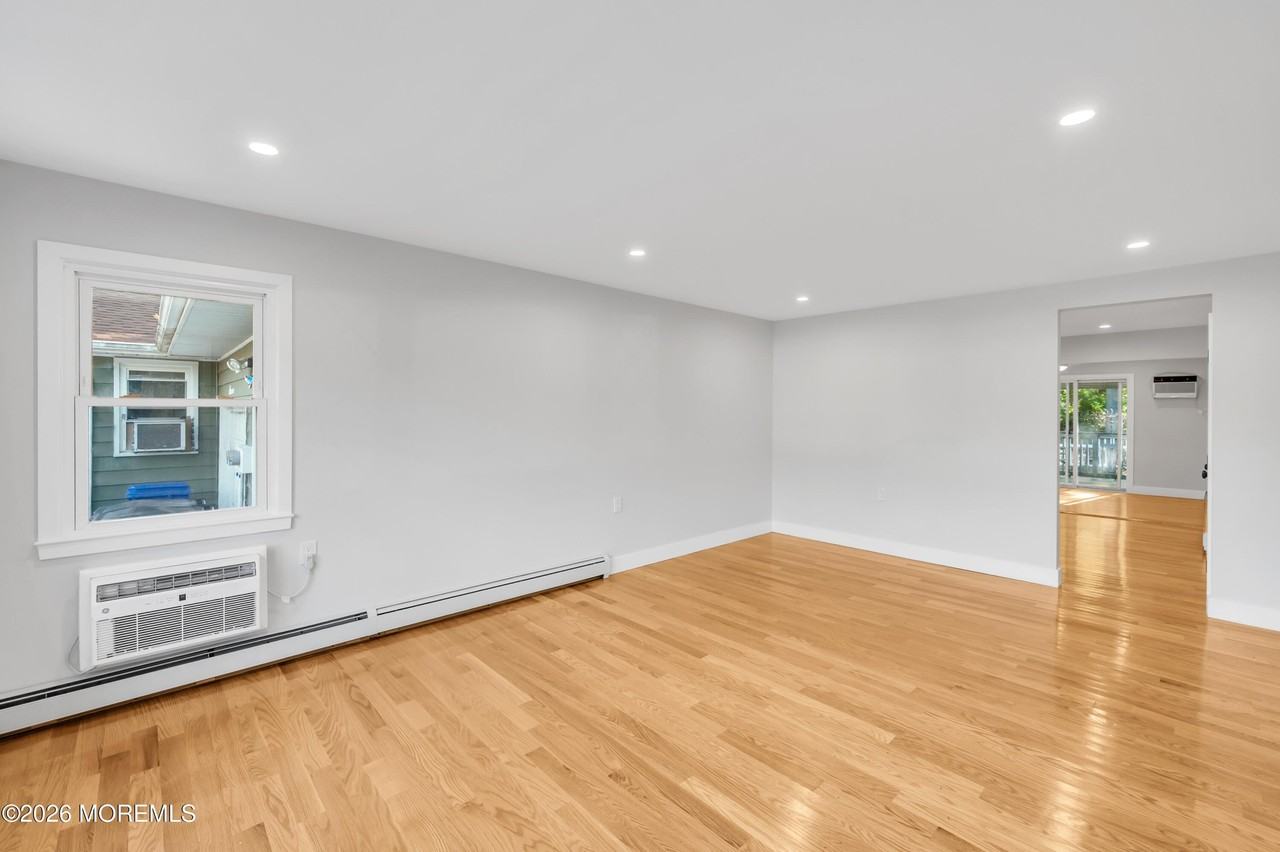 7 Bellflower Ct - Photo 3 of 45