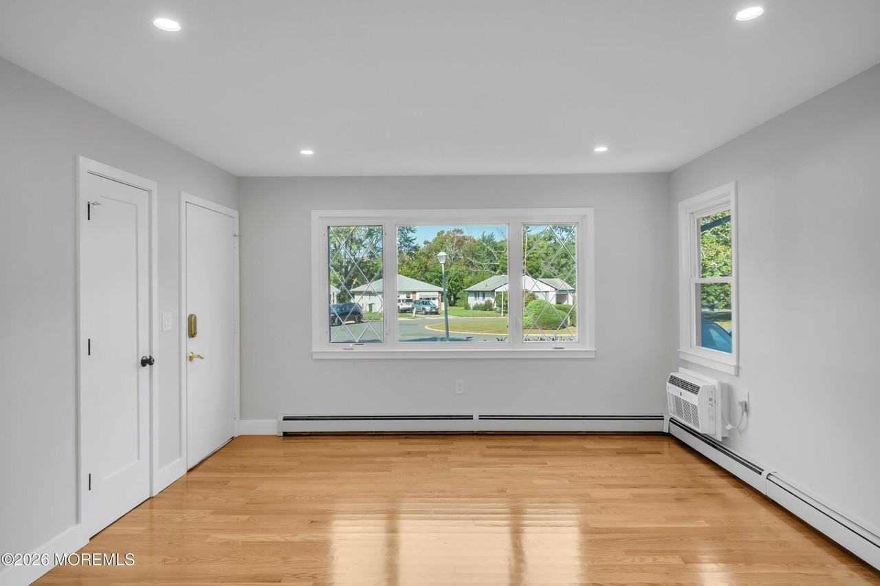 7 Bellflower Ct - Photo 7 of 45