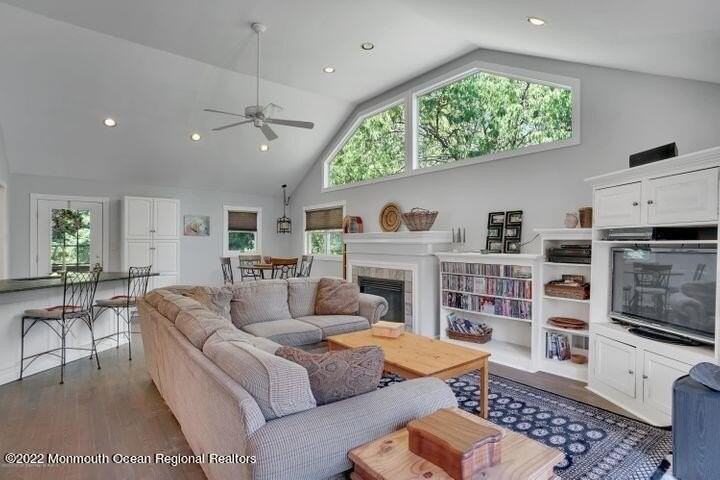 5 Arlene Dr - Photo 7 of 17