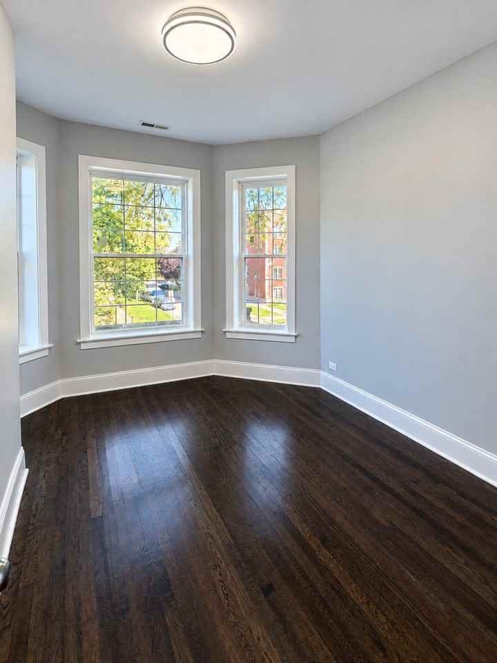 7758 S Saginaw Ave #2 - Photo 4 of 7