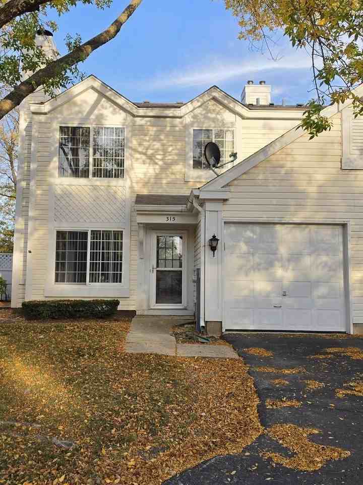 315 Bunker Hill Cir #315 - Photo 2 of 23