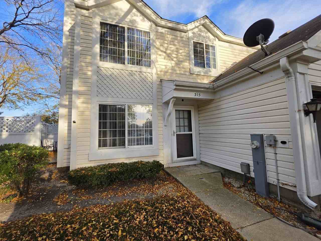 315 Bunker Hill Cir #315 - Photo 3 of 23