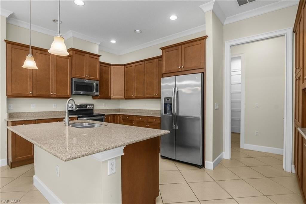 7162 Dominica Dr - Photo 4 of 40