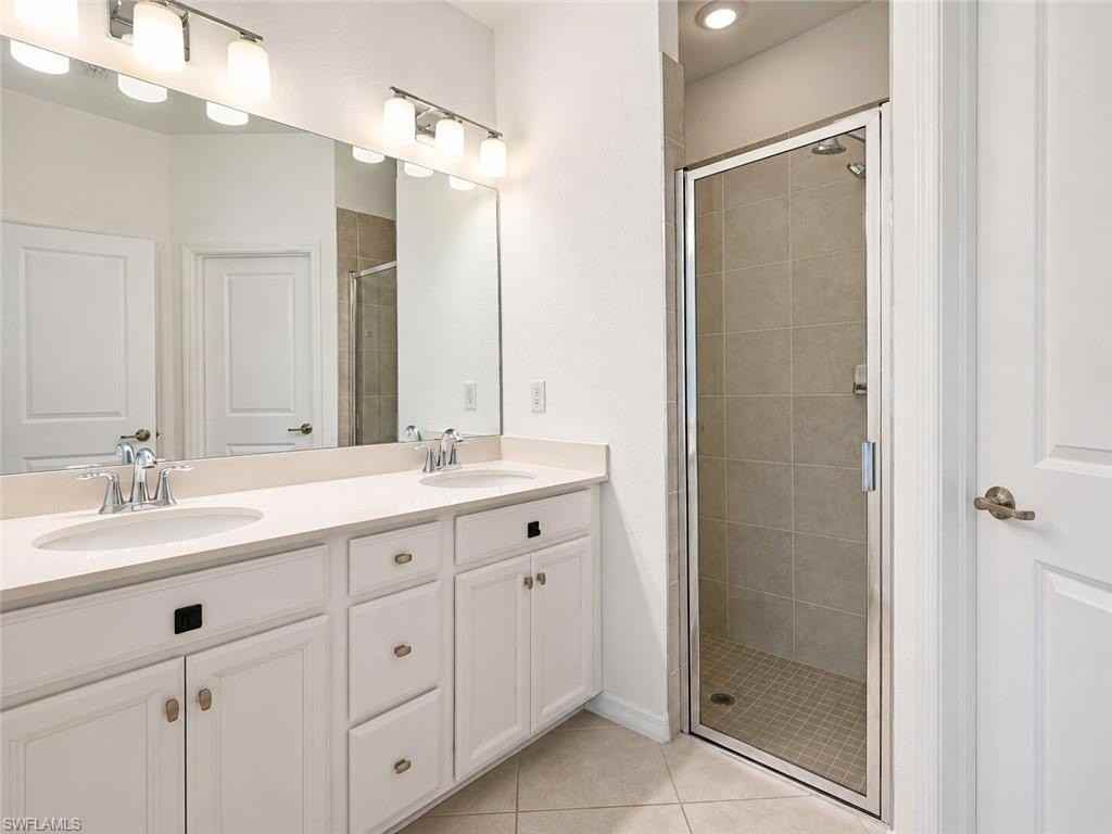 2588 Vine Ave - Photo 6 of 20