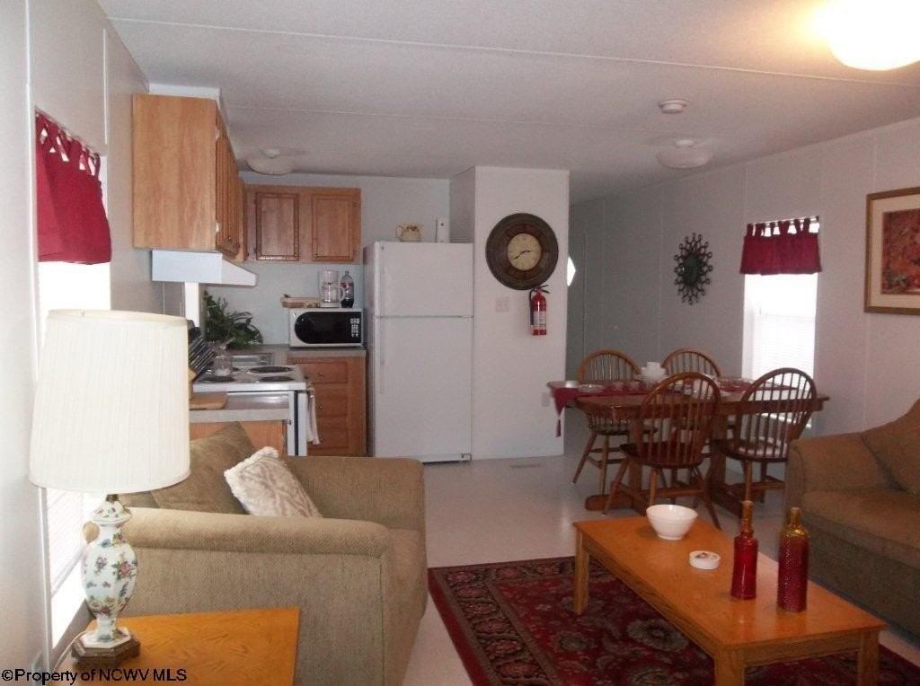 21D Sedgwick St - Photo 4 of 14