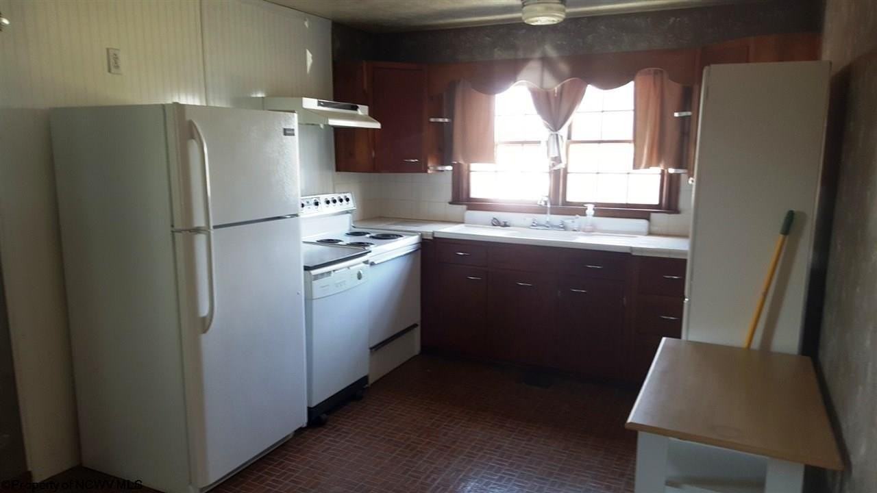 133 Camden Ave - Photo 4 of 17